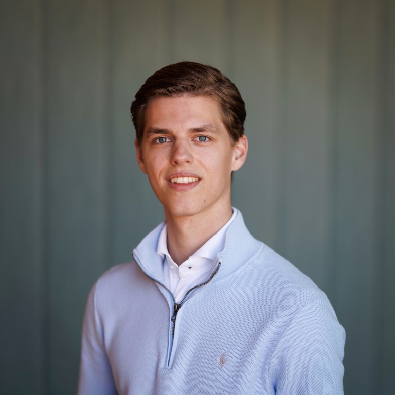 1. felipe saelmans egeria