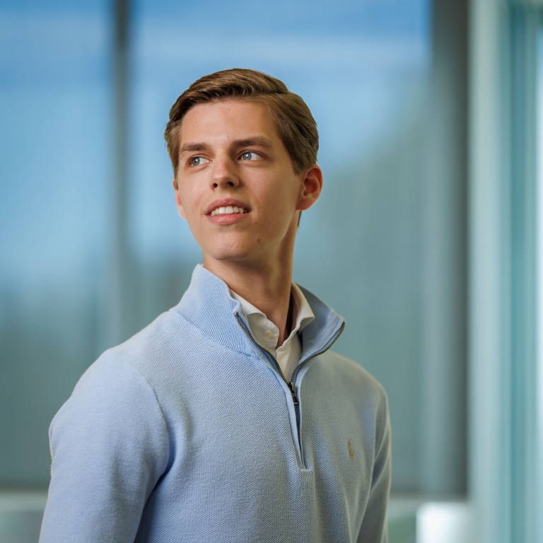 2. felipe saelmans egeria